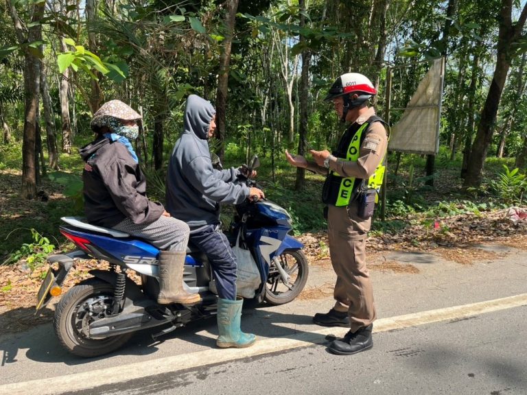 กวดขันวินัยจราจร การแข่งรถในทาง